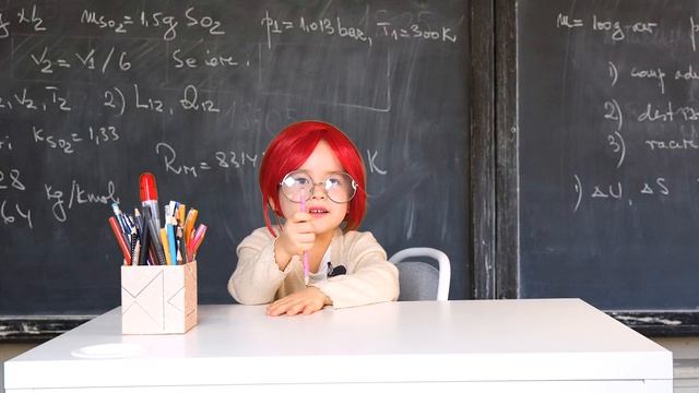 Скетч ЛЮБИМЫЕ ФРАЗЫ УЧИТЕЛЕЙ или КАЖДЫЙ УЧИТЕЛЬ ТАКОЙ!