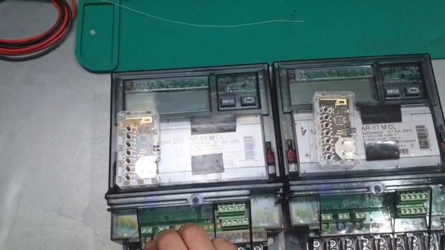 Счетчик на столбах, работа двух рядом стоящих приборов, что если у соседа тоже есть пульт как у мен