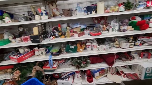 What Can We Find? - Shop Along With Me - Goodwill Thrift Store смотреть онлайн