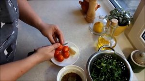 Вкусный Салат с рукколой и морепродуктами(Salad with arugula and seafood cocktail)