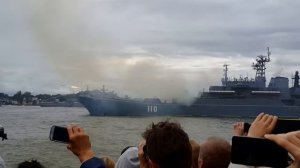 Вспомнился парад в честь Дня Военно-морского флота в Балтийске в 2015 году.