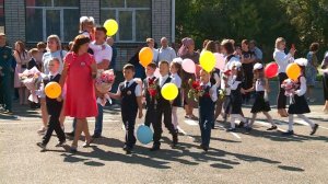 1 сентября: праздник для 1-ых и 11-х классов (Будни, 01.09.20г., Бийское телевидение)