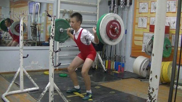 Дорошенко Владислав, 13 лет Присед 45 кг на 4 раза Новичок смотреть онлайн