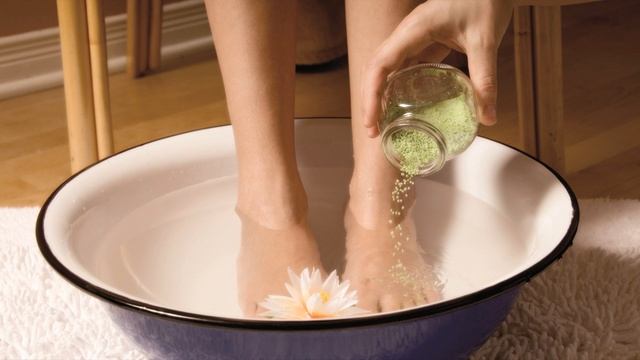 Народные методы борьбы с неприятным запахом ног. смотреть онлайн