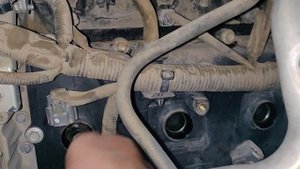 How to Remove and Install Spark Plugs Nissan Patrol y62