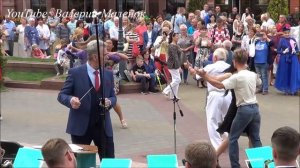 Загорелая девушка шикарно танцует ВАЛЬС!!! СМОТРИТЕ!!!