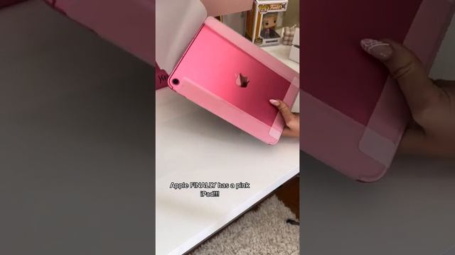 FINALLY a Pink iPad!! ??