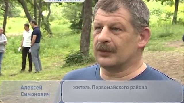 Жители Первомайского района требуют остановить вырубку деревьев в единственном зелёном парке