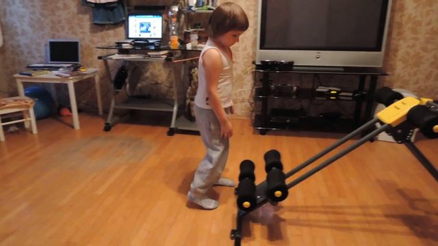 Качаем бедра и ягодицы на Торнео Раббит! Я - просто Мария! смотреть онлайн