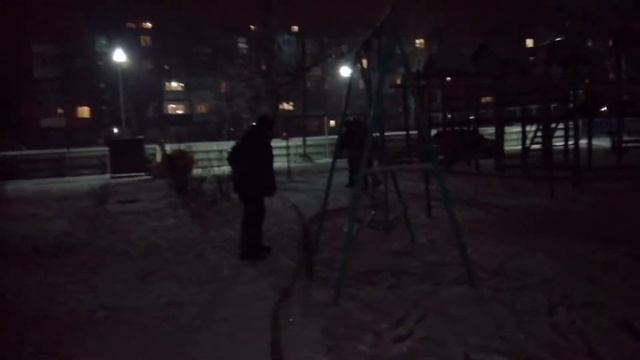 Очередная заливка катка энтузиастами во главе Сергей Комаров смотреть онлайн