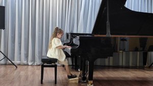 А. Жилинский "Латвийская народная полька", исполняет Сахарук Варвара, 6 лет