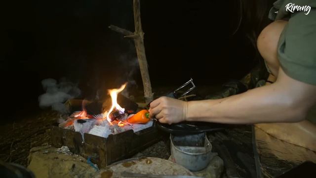 텐트없이 혼자 먹고 자는 자연인 (여름ver.) / 수제버거&🍺/ 야생캠핑 / 솔로캠핑 / Bushcraft