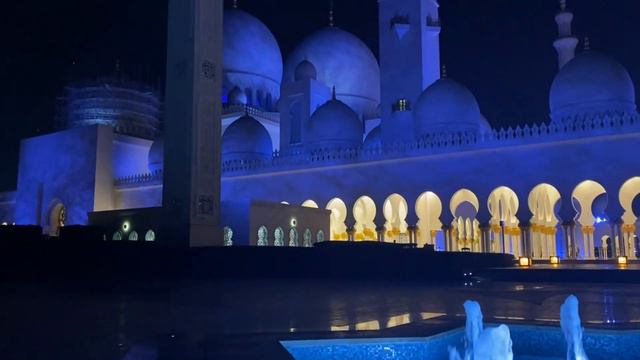 SHEYK ZAYED GRAND MOSQUE ABU DHABI WHAT LOOKS LIKE TIPS FREE ARABIC MUSIC MAIN FACTS AND TIPS смотреть онлайн