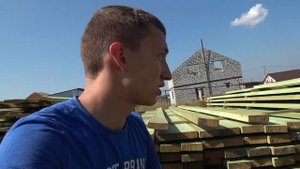 Строительство каркасного дома своими руками. Как складировать пиломатериал.