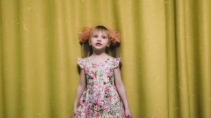 "Россия", Читает: Алиса Колесова, 5 лет