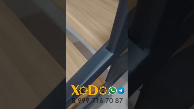 Лестница на металлическом каркасе с деревянными ступенями из лиственницы смотреть онлайн