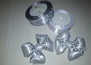 Серебристые #бантики #канзаши из лент 2,5 см