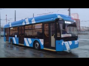 Троллейбус ездит без рогов