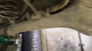 Замена задних колодок и троса ручника на Ниве