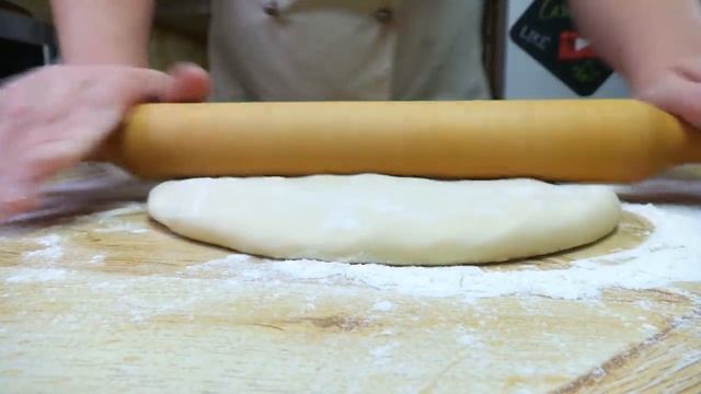 ВАРЕНИКИ с грибами. DUMPLINGS with forest mushrooms and fried onions with sour cream. смотреть онлайн