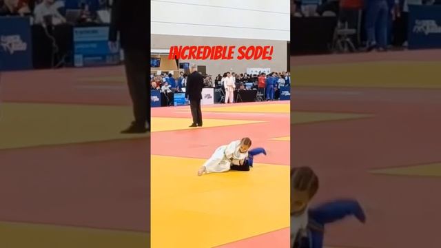 Girl does an olympic level sode at a judo tournament! ???