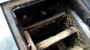 Твёрдо топливный котёл Buderus (Bosch) чистка, растопка.