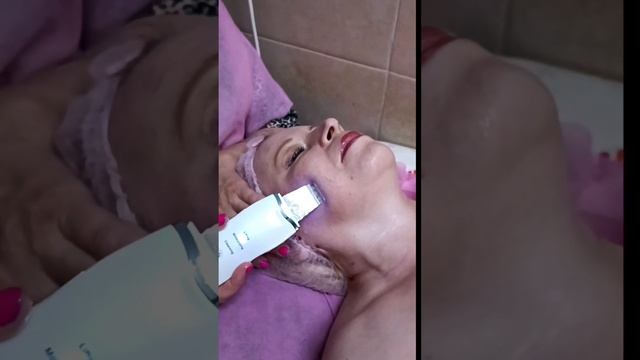 Процедура ухода за  кожей лица "Фарфоровая куколка"