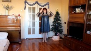 "Танец ёлочек!" муз. и сл. А.Бобровой, вокал Ю.Селиверстовой