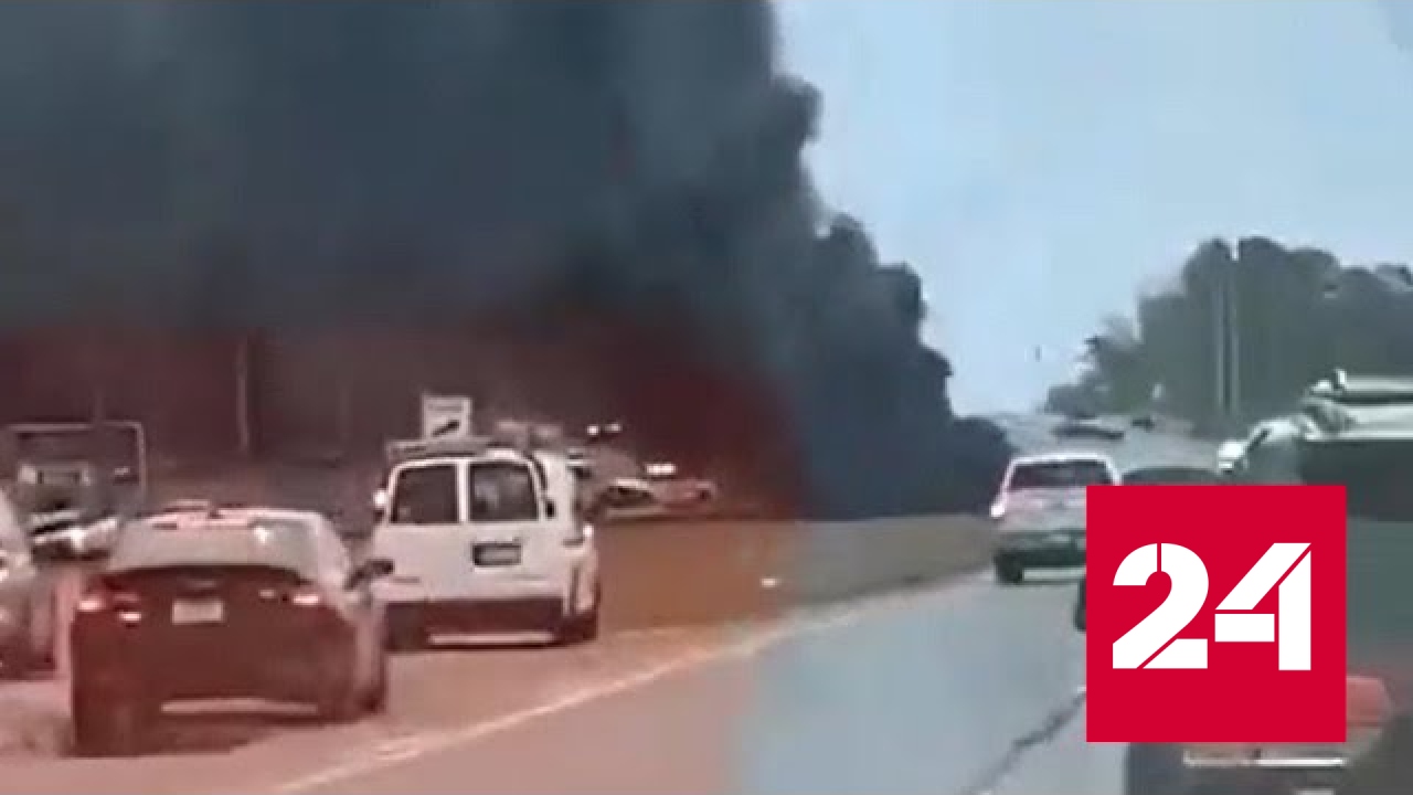 Момент падения военного вертолета в США попал на видео - Россия 24