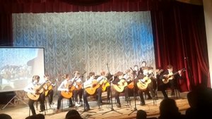 Выступление ансамбля гитаристов Зеленодольской музыкальной школы