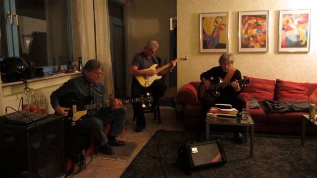 Theme For Young Lovers The Shadows Cover w/ Epiphone Bass, Fender Strat & Gibson смотреть онлайн