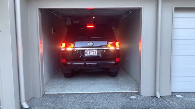 LandCruiser 200 Startup And 1VD-FTV 4.5L Twin Turbo Diesel V8 Engine Sound