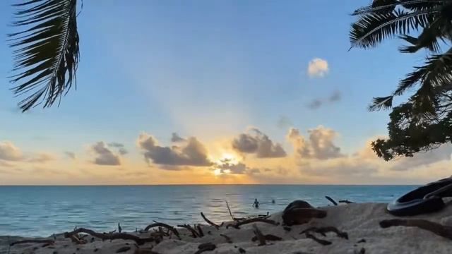 Закат на Индийском океане (таймлапс) смотреть онлайн