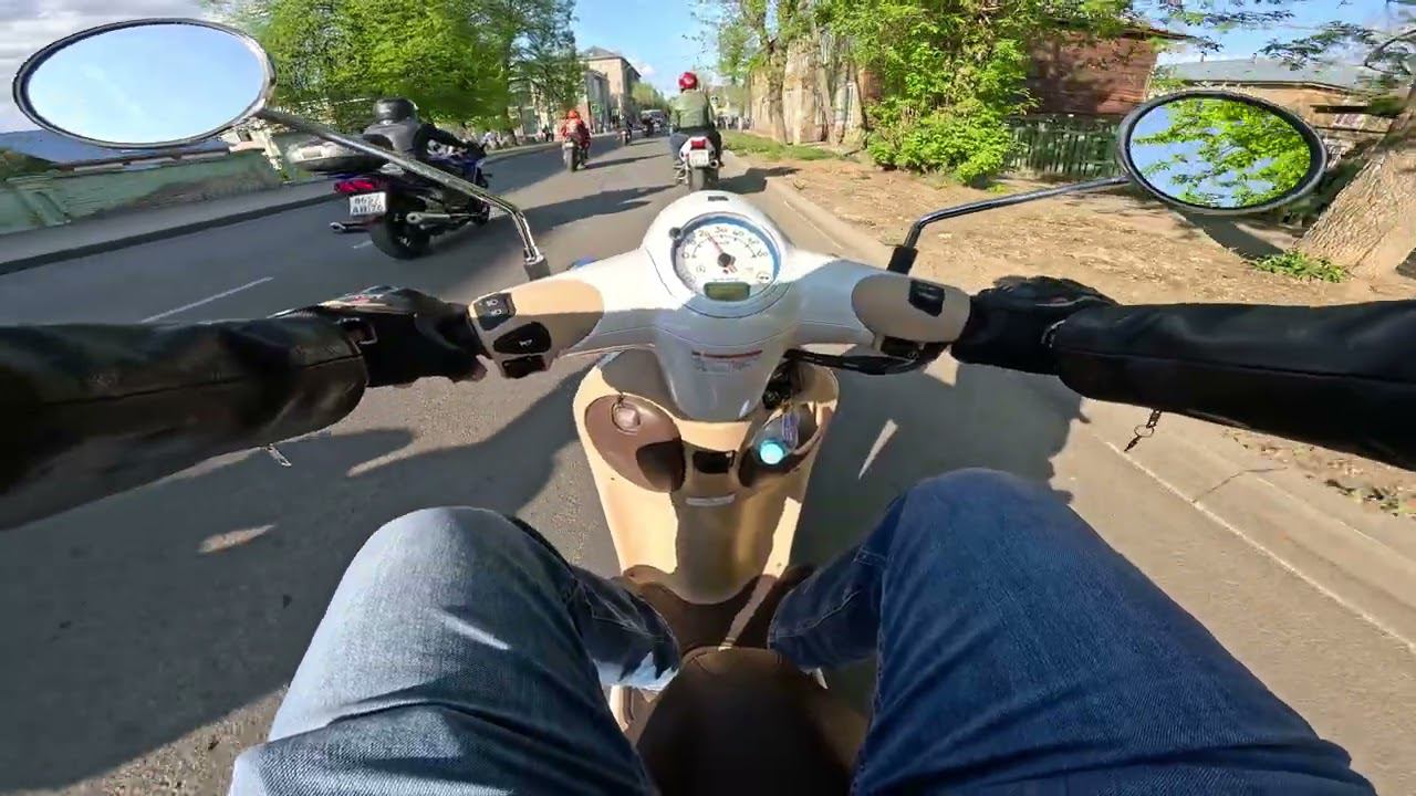 Открытие мотосезона в Костроме 2023 на скутере Honda Giorno AF-77 смотреть онлайн