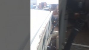 как установить двигатель на мазда титан через низ..