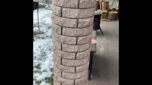 Очень красивая беседка из кирпича. Фактурный колотый кирпич