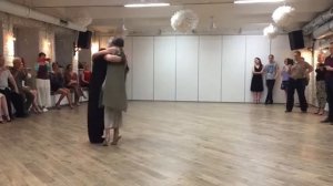 tangomagia.ru / смены направления, сакады, женские украшения - уроки танго