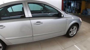 Opel Astra H Рестайлинг 1.6 MT (115 л.с.) 2009