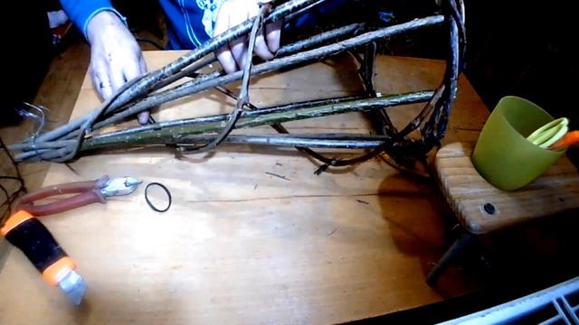 Decor Ideas | Eco-friendly Christmas Tree DIY | Еко-ялинка з виноградної лози та шишок своїми рукам смотреть онлайн