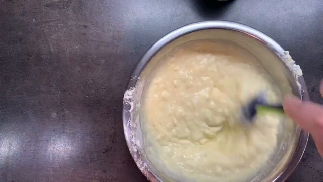 Ванильные маффины с черникой и шоколадом смотреть онлайн