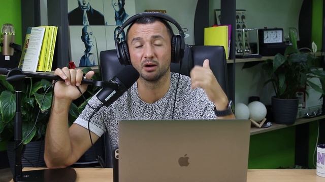 Never Steal From Your Competitors (Outsmart Them) смотреть онлайн