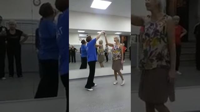 Буги-вуги. Техника базового вращения партнерши. Сингл-степ.