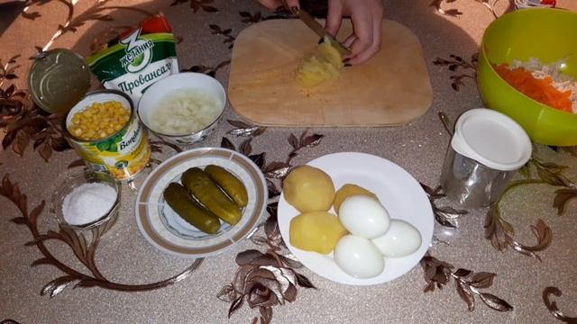 Новогодний салат Куриная грудка с кукурузой смотреть онлайн