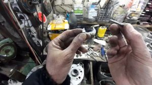 Торец стержня клапана.Необходимая твердость.