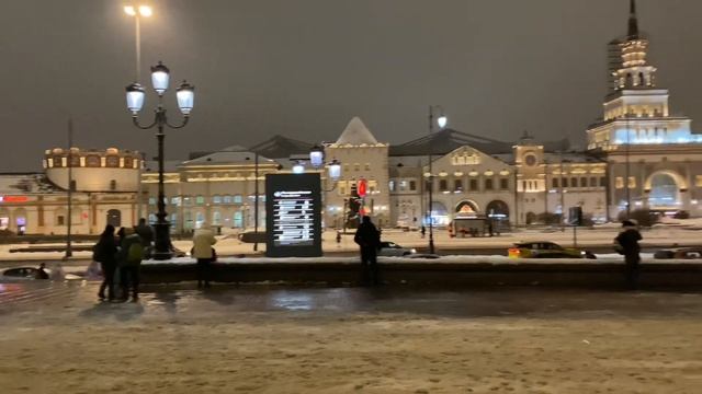 VLOG // Уезжаю из России / Два перелёта / Обзор квартиры в Алматы / Мой первый влог