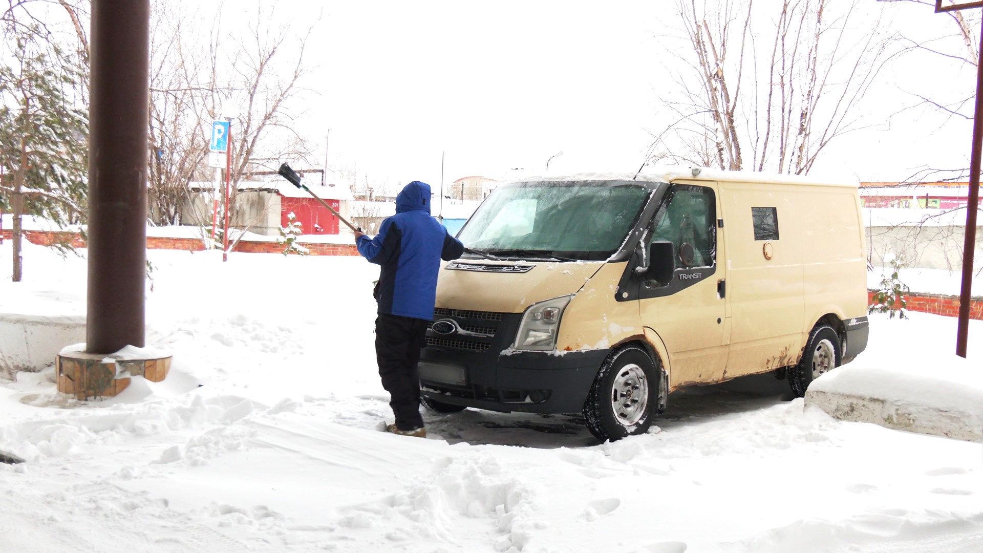 Вартовчане отправят на СВО инкассаторский автомобиль