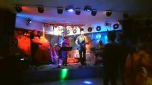 Перегаръбэнд Раз в московском кабаке сидели…