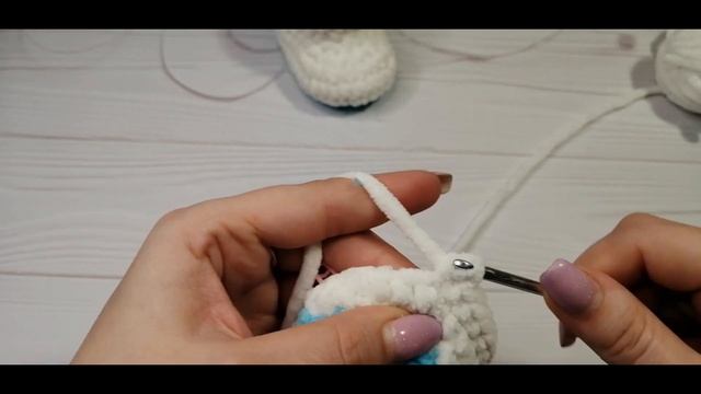 Пинетки крючком. Мастер класс плюшевые пинетки крючком. смотреть онлайн