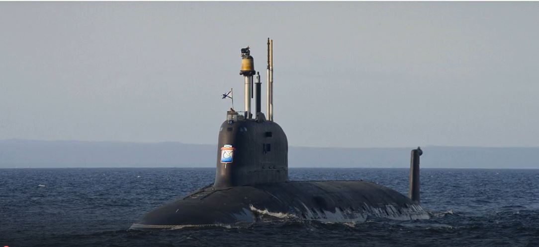 Новый подводный атомный крейсер Красноярск спущен на воду.mp4
