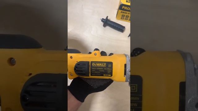 Ушм болгарка Dewalt 125mm 1280Wt